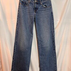 Women's Levi's Low and Loose Jeans Size 25, NWT